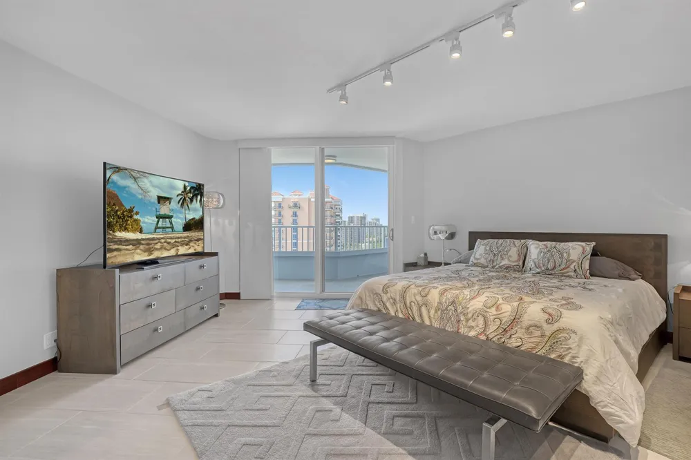 5200 Ocean Drive #1902 Riviera Beach, FL 33404