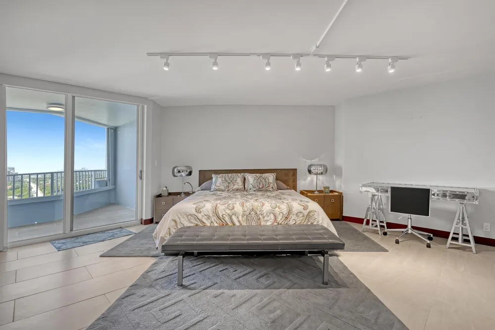 5200 Ocean Drive #1902 Riviera Beach, FL 33404
