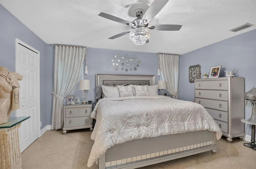 19600 Sedgefield Terrace Boca Raton, FL 33498