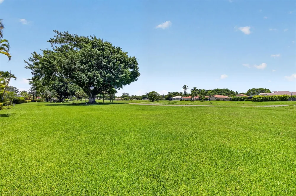 19600 Sedgefield Terrace Boca Raton, FL 33498