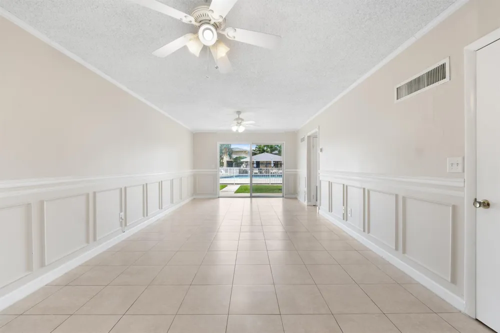 510 Prosperity Farms Rd. Road #4b North Palm Beach, FL 33408