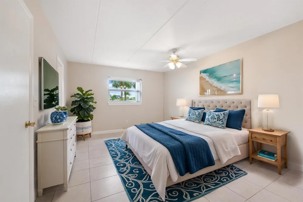 510 Prosperity Farms Rd. Road #4b North Palm Beach, FL 33408
