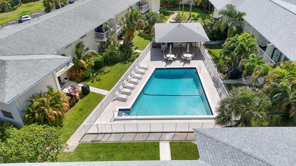 510 Prosperity Farms Rd. Road #4b North Palm Beach, FL 33408
