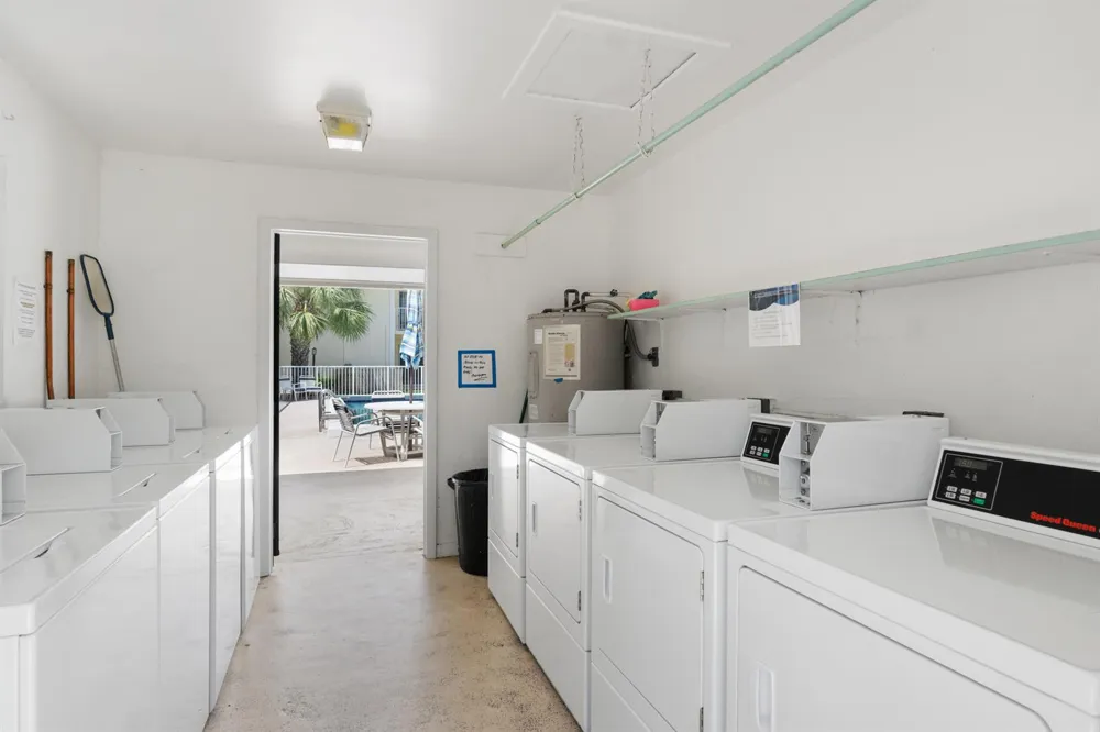 510 Prosperity Farms Rd. Road #4b North Palm Beach, FL 33408