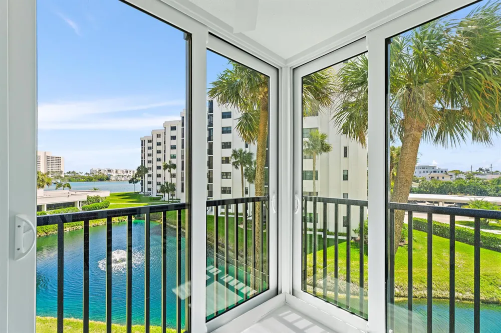 19800 Sandpointe Bay Drive #305 Tequesta, FL 33469