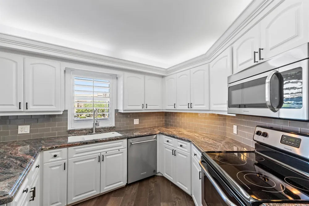 19800 Sandpointe Bay Drive #305 Tequesta, FL 33469