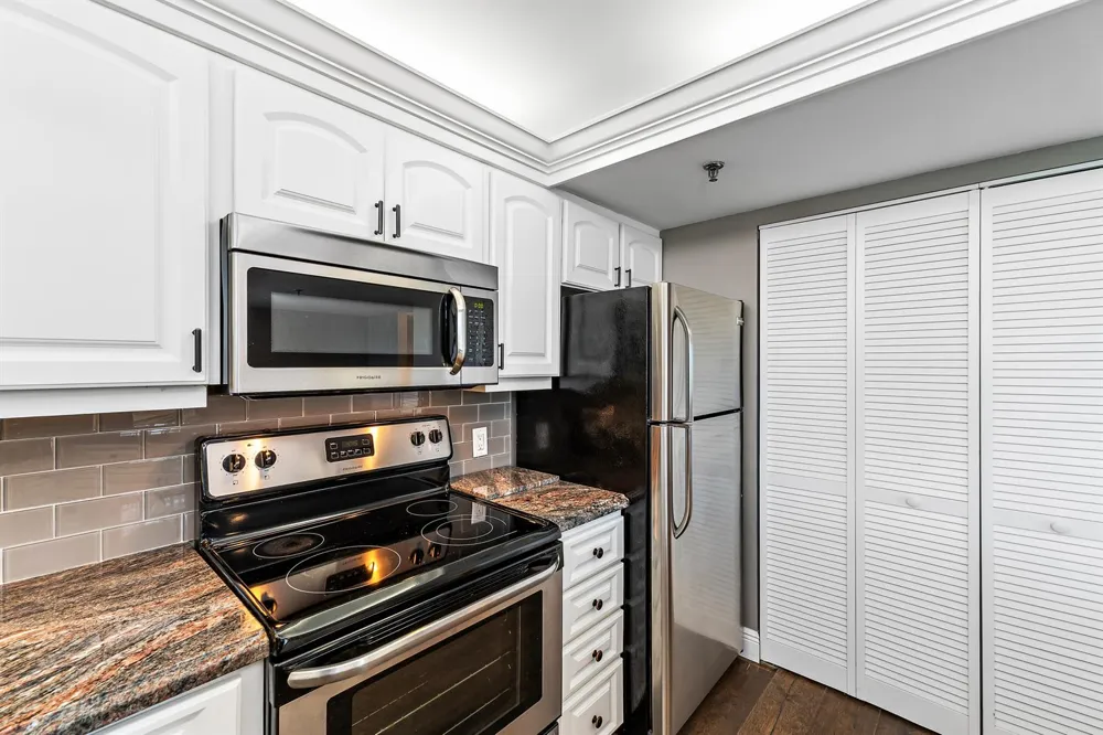 19800 Sandpointe Bay Drive #305 Tequesta, FL 33469