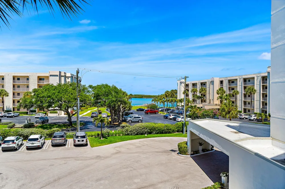 19800 Sandpointe Bay Drive #305 Tequesta, FL 33469