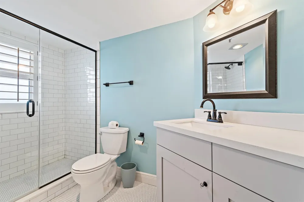 19800 Sandpointe Bay Drive #305 Tequesta, FL 33469