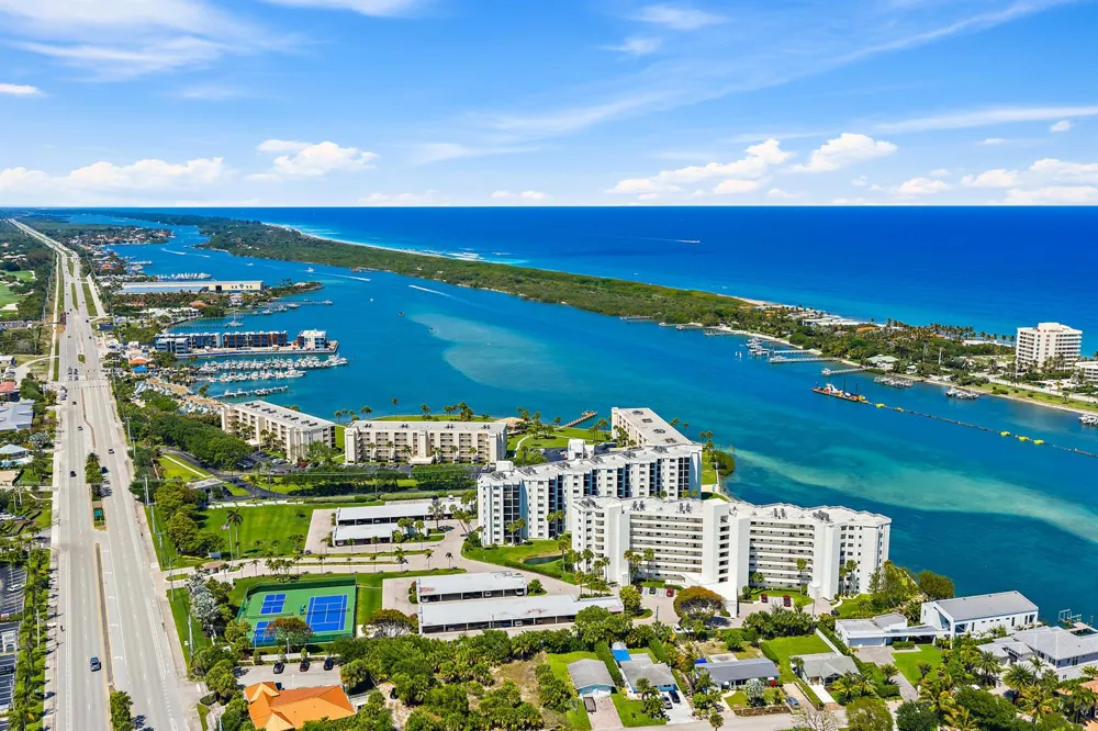 19800 Sandpointe Bay Drive #305 Tequesta, FL 33469