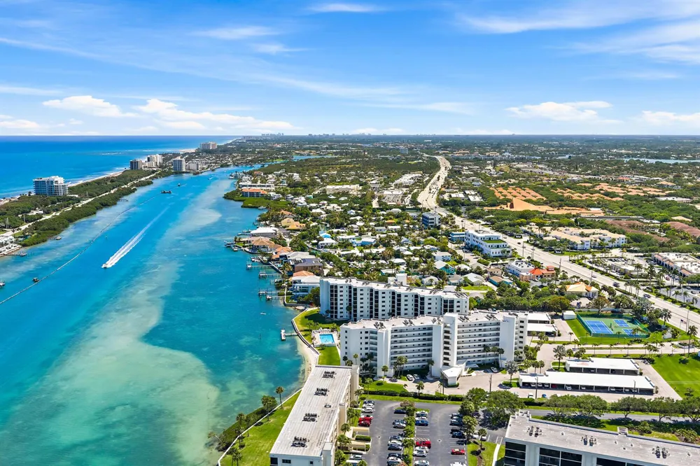 19800 Sandpointe Bay Drive #305 Tequesta, FL 33469