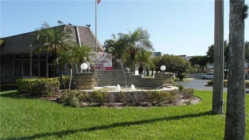 4090 NW 42nd Avenue #105 Lauderdale Lakes, FL 33319