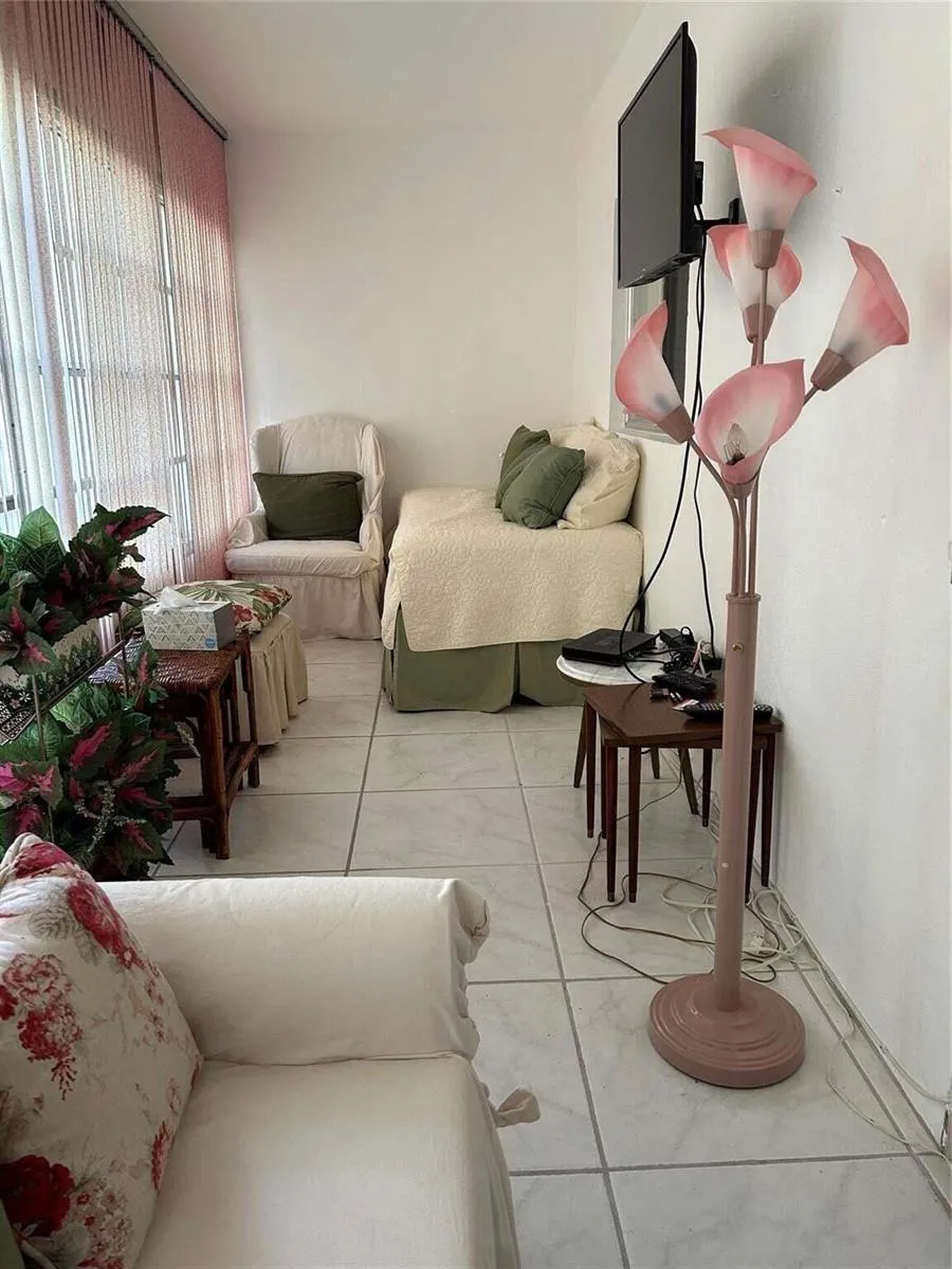 4090 NW 42nd Avenue #105 Lauderdale Lakes, FL 33319