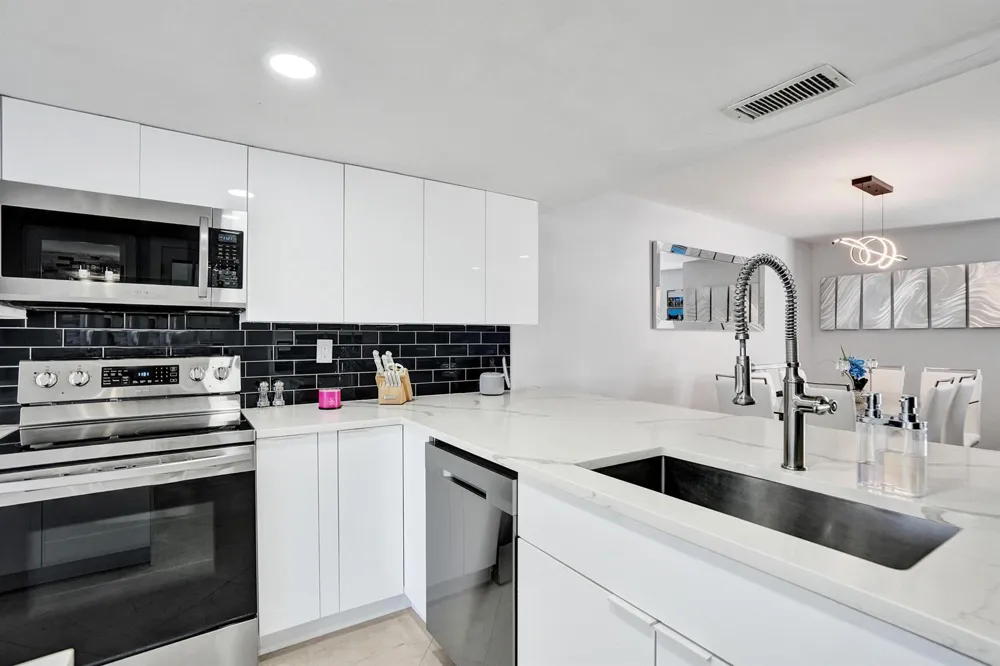 868 Crystal Lake Drive Deerfield Beach, FL 33064