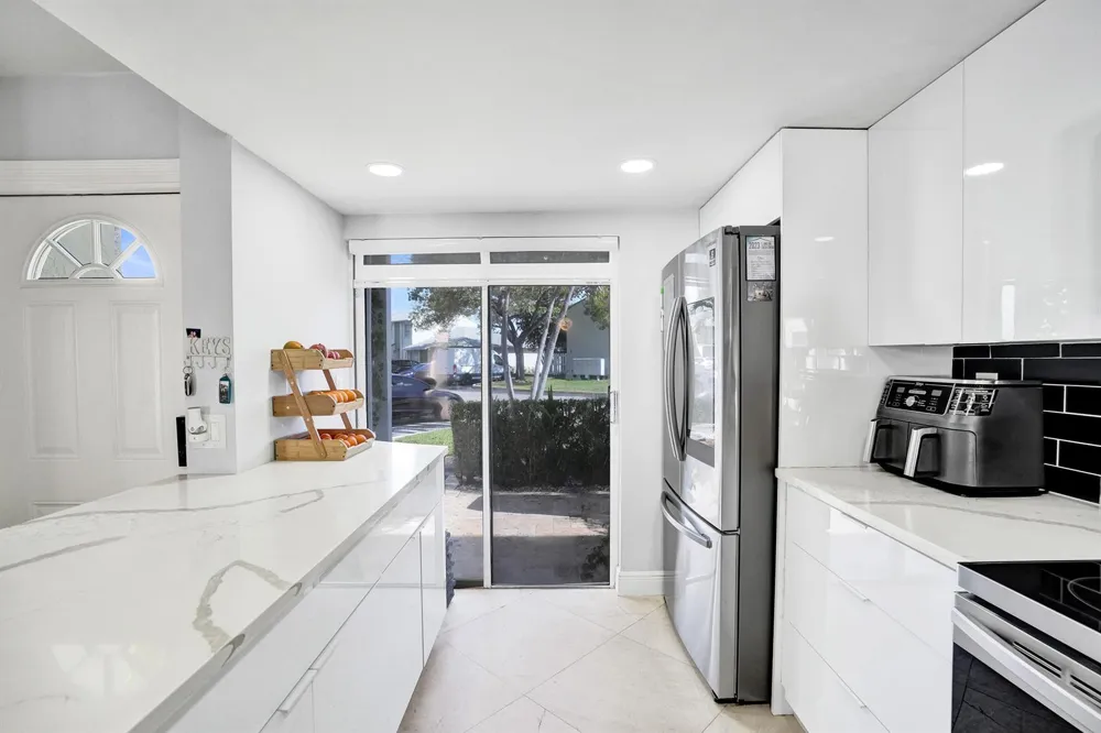 868 Crystal Lake Drive Deerfield Beach, FL 33064