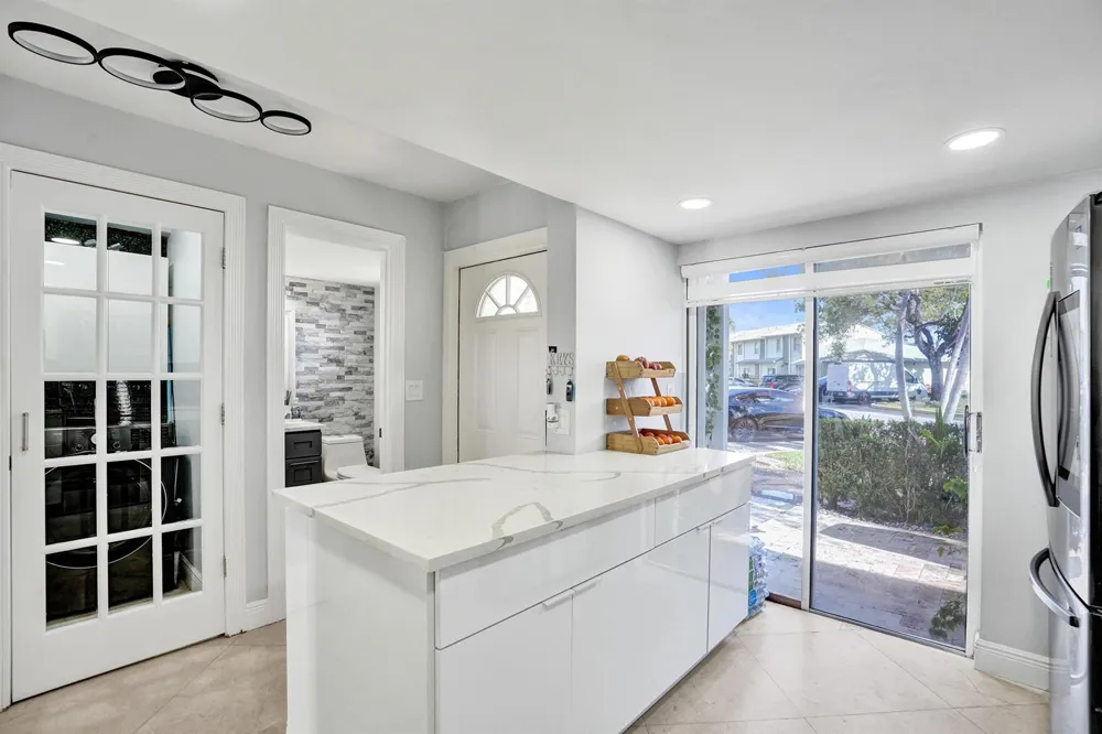868 Crystal Lake Drive Deerfield Beach, FL 33064