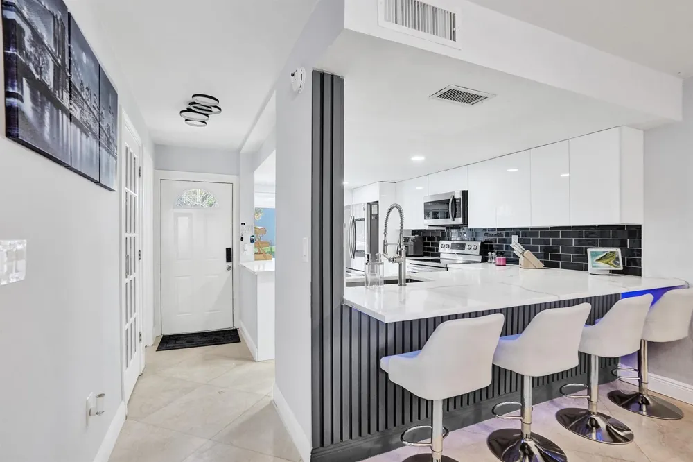 868 Crystal Lake Drive Deerfield Beach, FL 33064