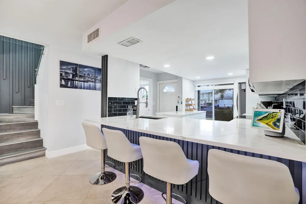 868 Crystal Lake Drive Deerfield Beach, FL 33064