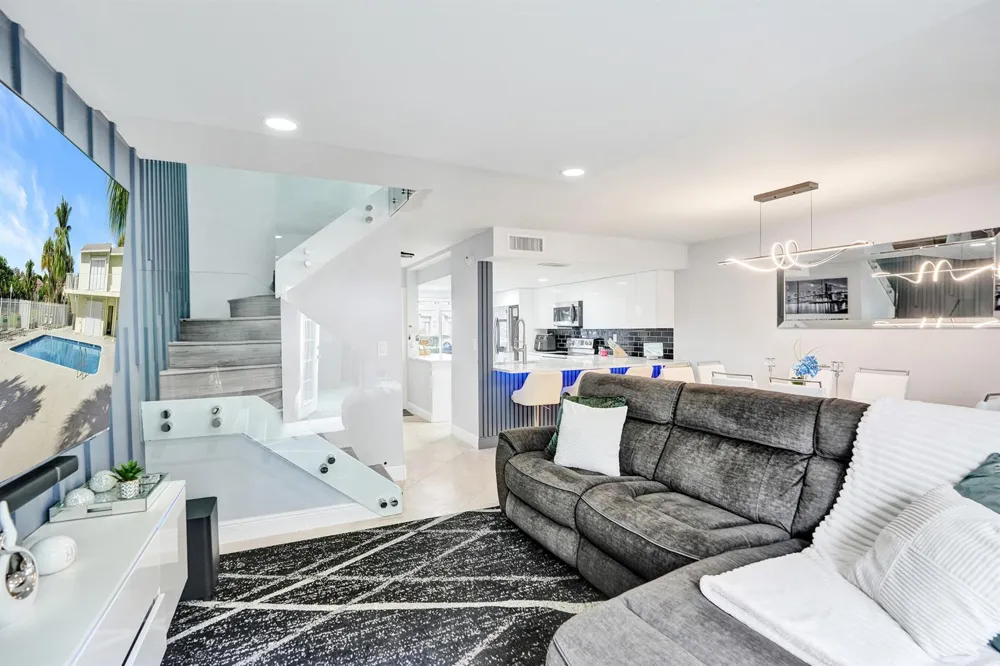 868 Crystal Lake Drive Deerfield Beach, FL 33064