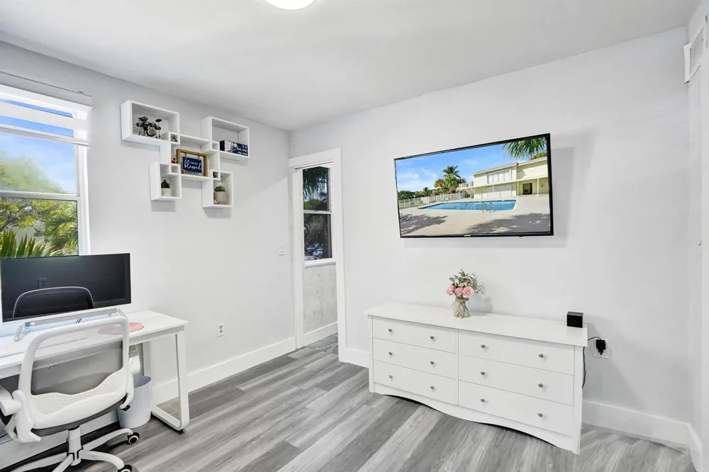 868 Crystal Lake Drive Deerfield Beach, FL 33064