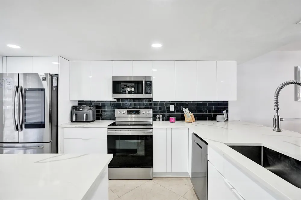 868 Crystal Lake Drive Deerfield Beach, FL 33064