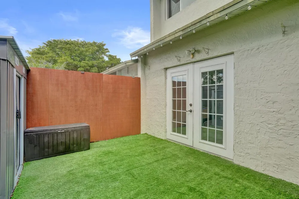 868 Crystal Lake Drive Deerfield Beach, FL 33064