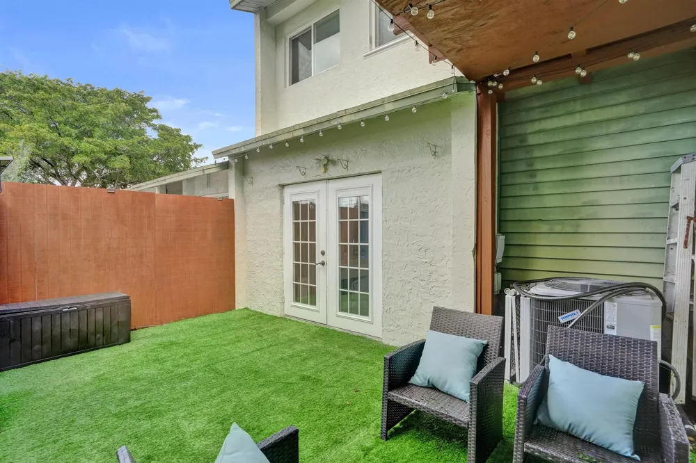 868 Crystal Lake Drive Deerfield Beach, FL 33064