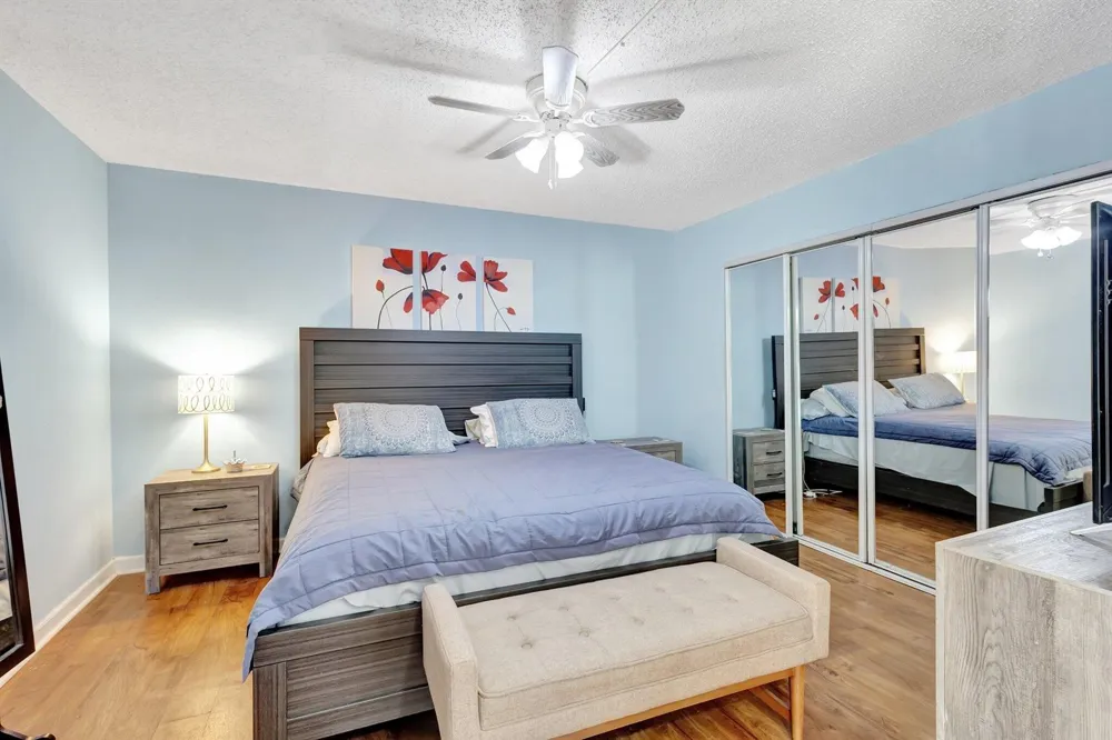 1586 Shaker Circle Wellington, FL 33414