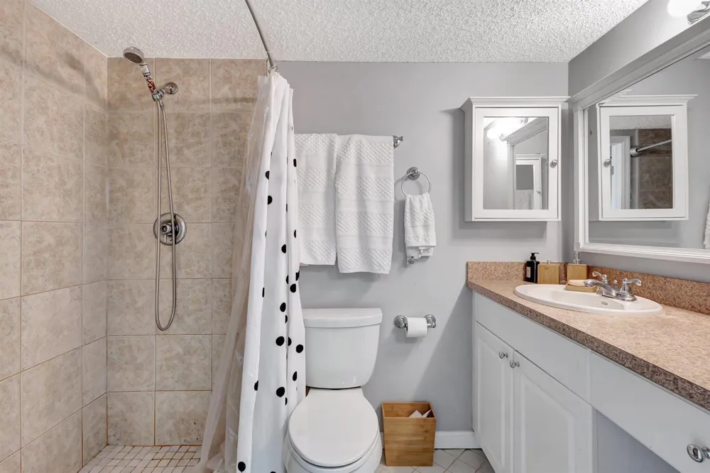 1586 Shaker Circle Wellington, FL 33414