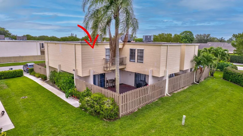 1586 Shaker Circle Wellington, FL 33414