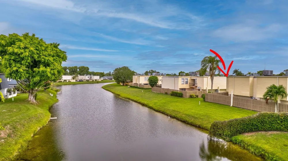 1586 Shaker Circle Wellington, FL 33414