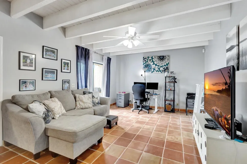 1586 Shaker Circle Wellington, FL 33414