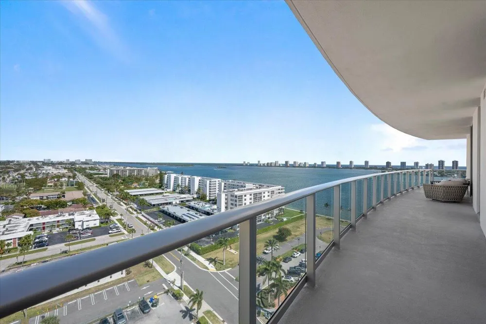 220 Lake Shore Drive #1401 Lake Park, FL 33403