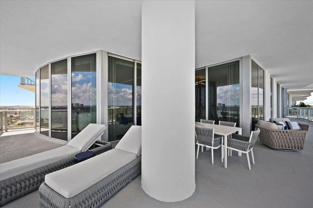 220 Lake Shore Drive #1401 Lake Park, FL 33403