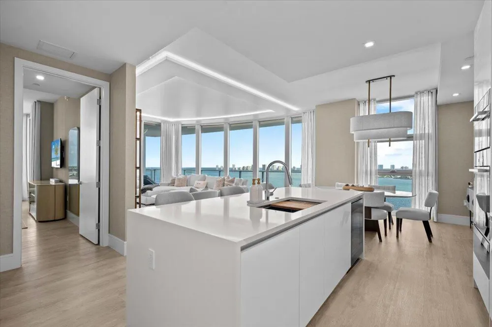 220 Lake Shore Drive #1401 Lake Park, FL 33403