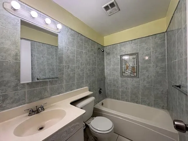 5844 Blueberry Unit 68 Court Lauderhill, FL 33313