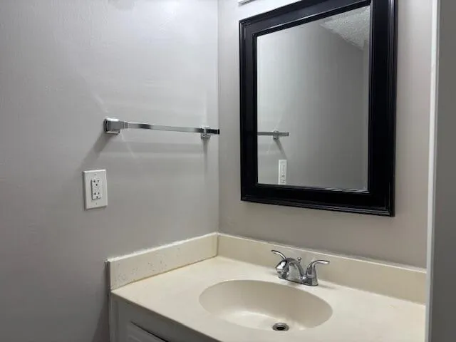 5844 Blueberry Unit 68 Court Lauderhill, FL 33313