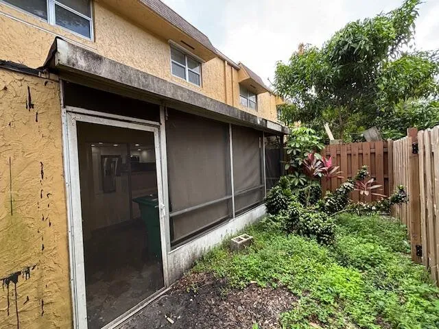 5844 Blueberry Unit 68 Court Lauderhill, FL 33313