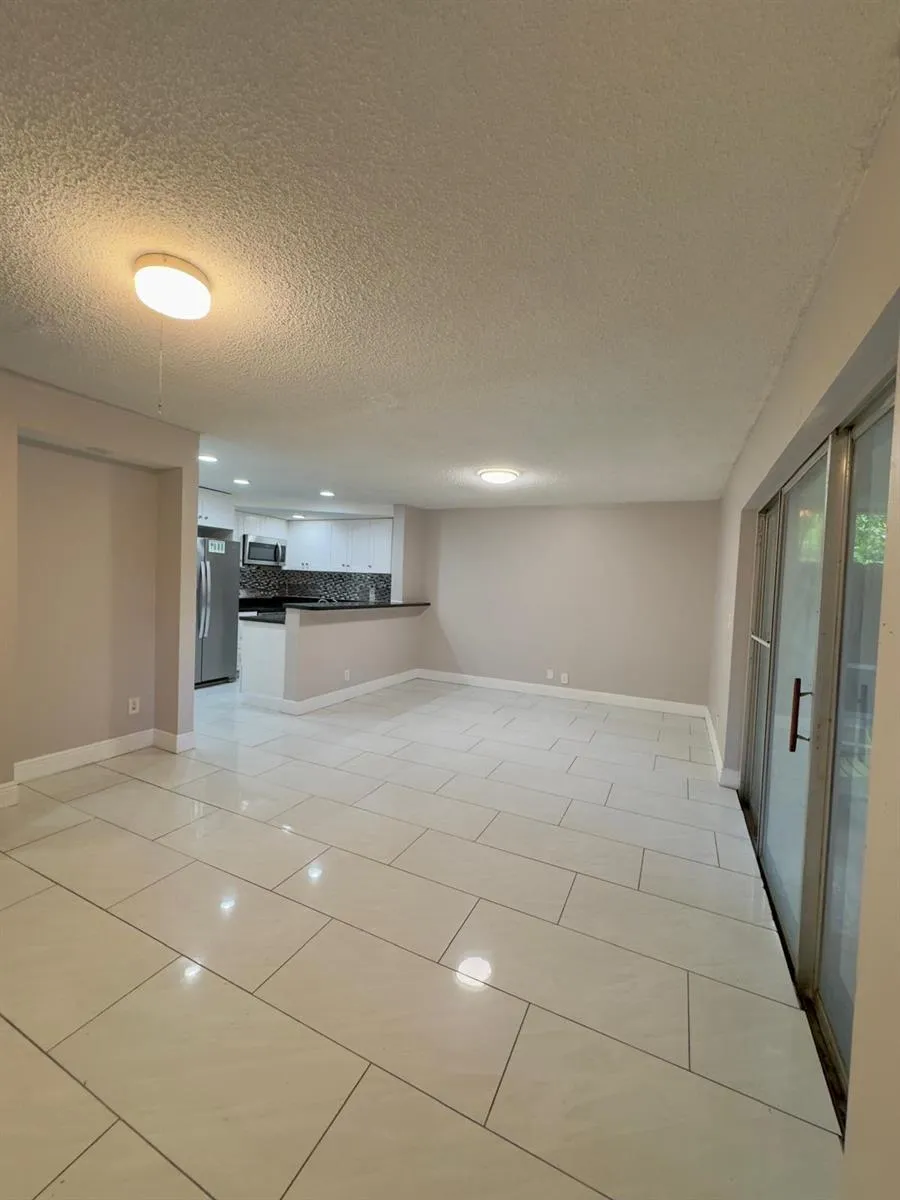5844 Blueberry Unit 68 Court Lauderhill, FL 33313