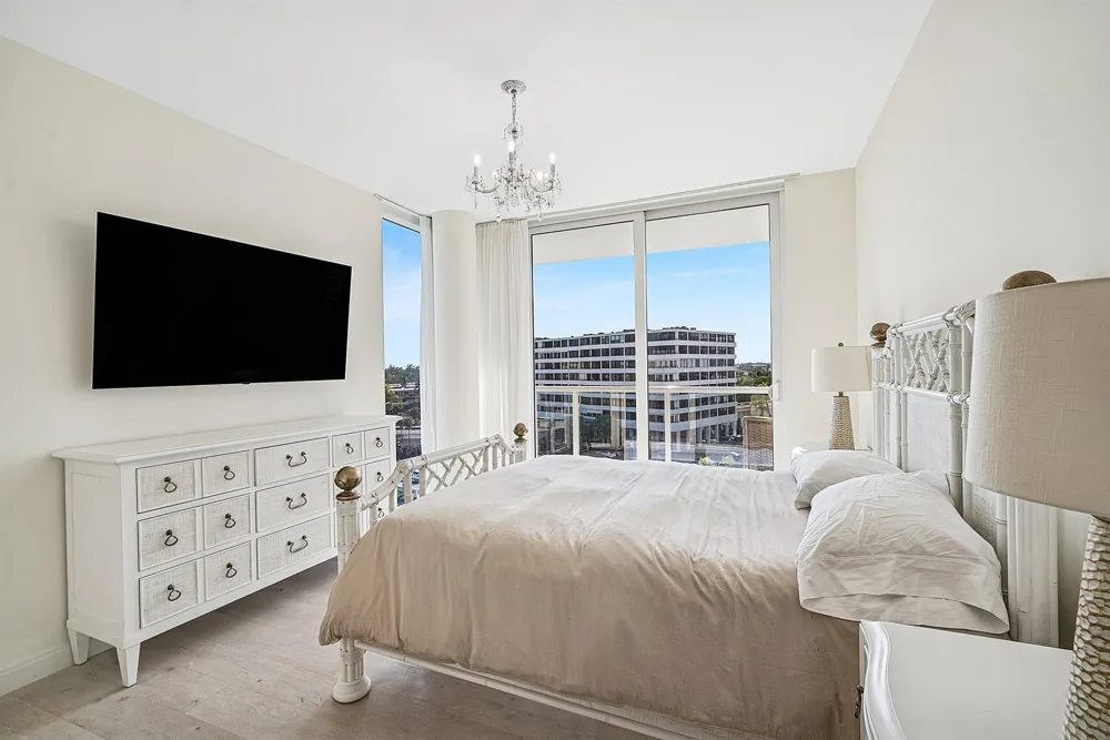 3550 S Ocean Boulevard #5e South Palm Beach, FL 33480
