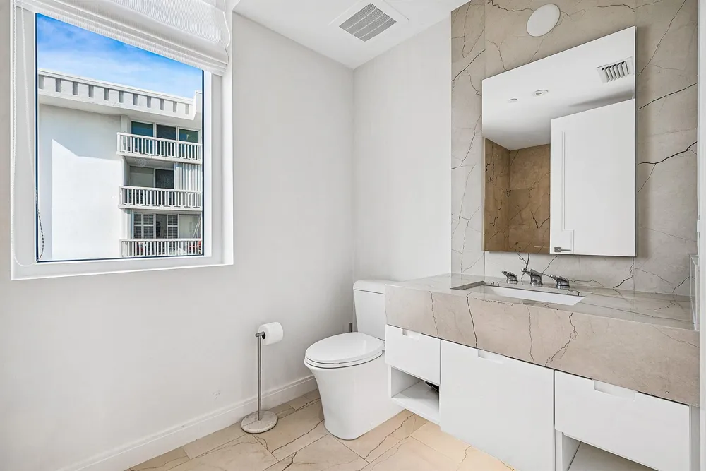 3550 S Ocean Boulevard #5e South Palm Beach, FL 33480