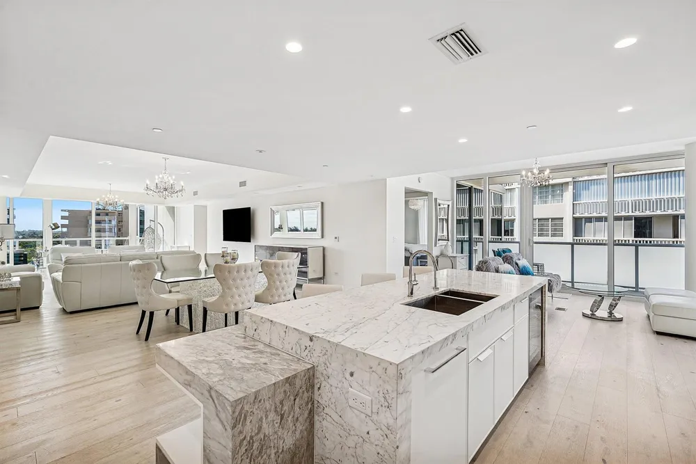 3550 S Ocean Boulevard #5e South Palm Beach, FL 33480