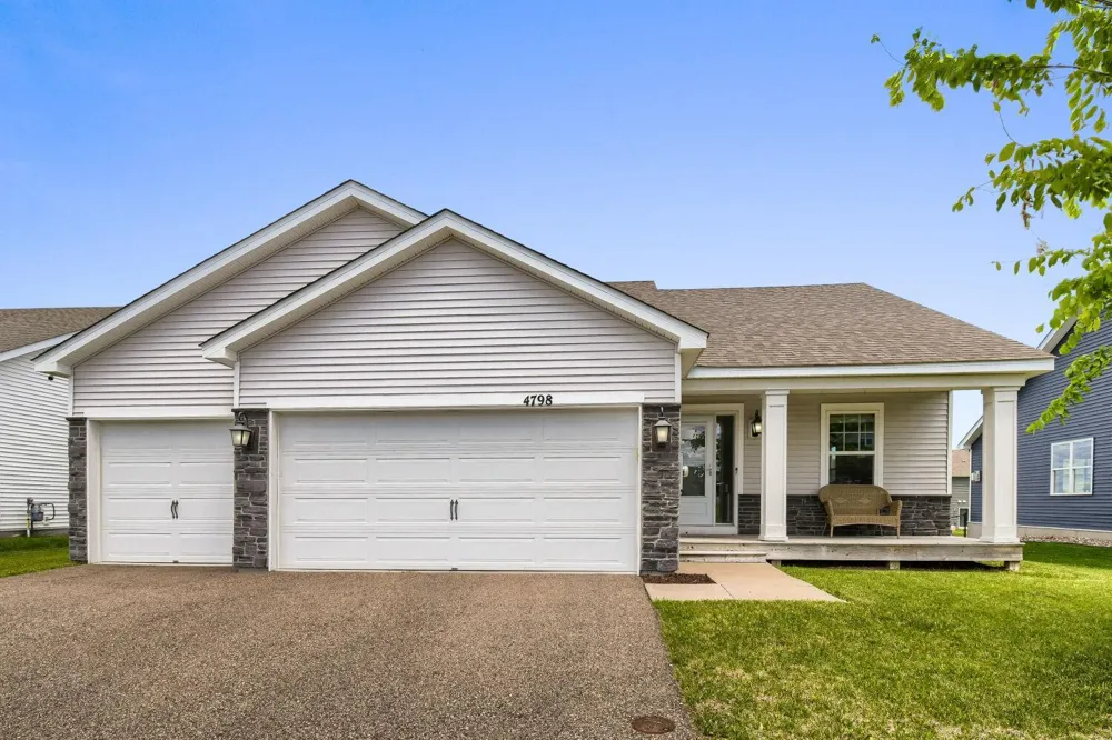 4798 Ethan Trail Hugo, MN 55038