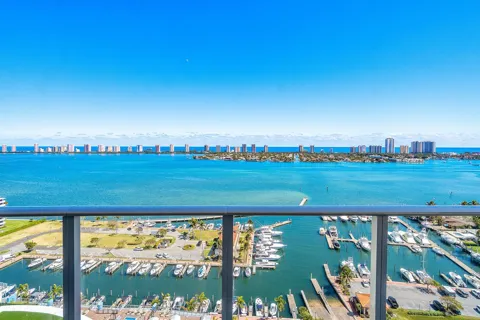 220 Lake Shore Drive #2012
