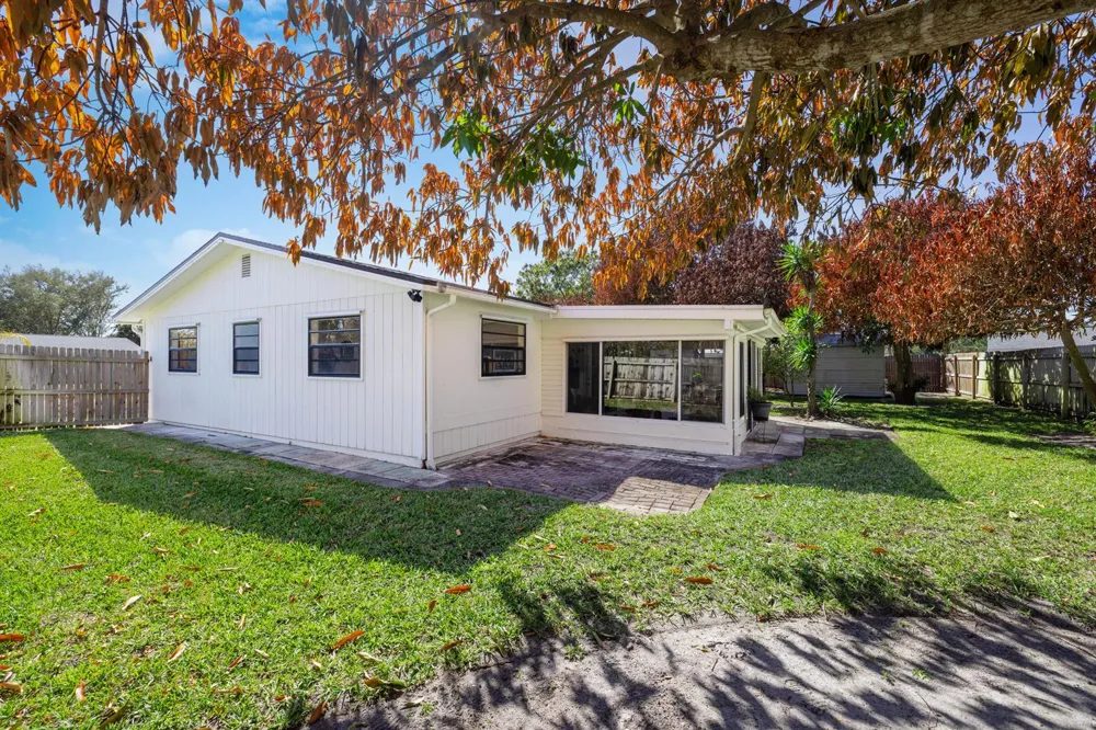 221 Caprol Lane Sebastian, FL 32958