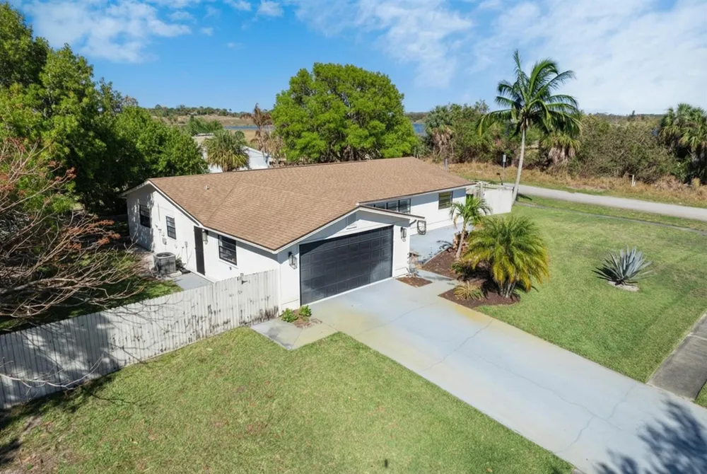 221 Caprol Lane Sebastian, FL 32958