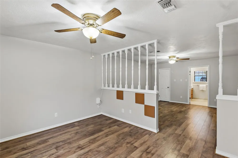 904 Bob White Street Bryan, TX 77802