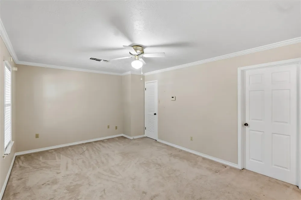 904 Bob White Street Bryan, TX 77802