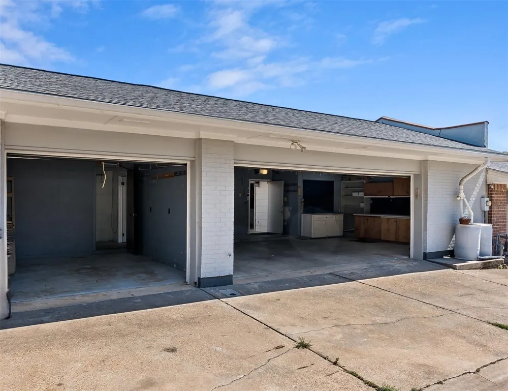 904 Bob White Street Bryan, TX 77802