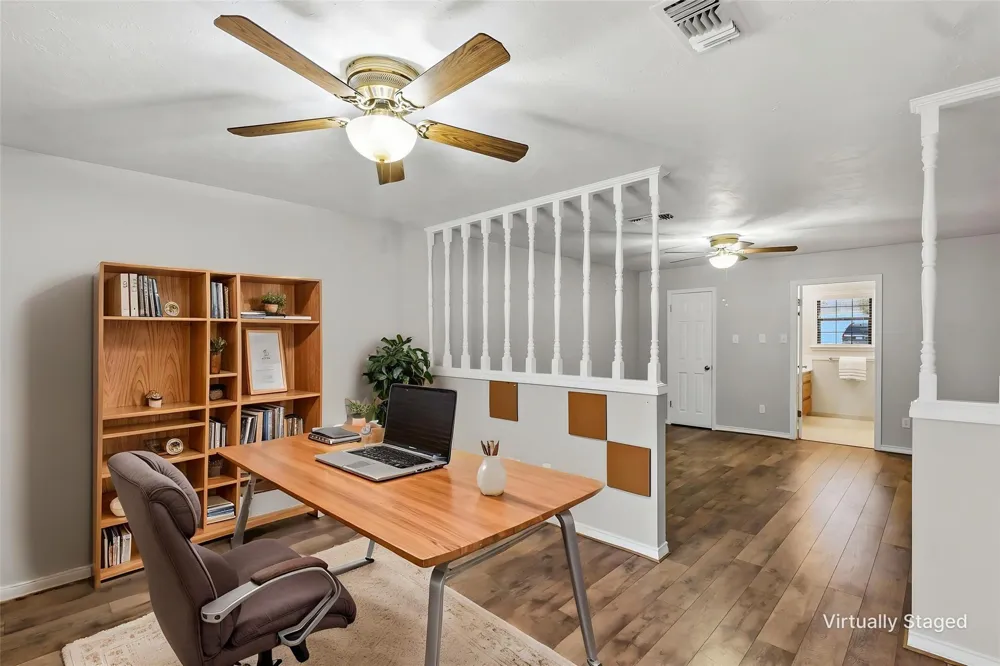 904 Bob White Street Bryan, TX 77802